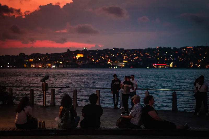 Rooted in Istanbul: How Long-Term American Expats Navigate the City's Companionship Landscape